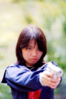 Noriko with gun3
